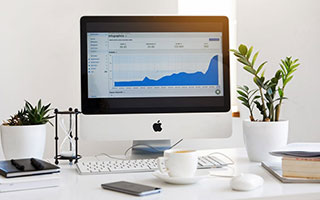 开云体育官方网站-阿根廷足球盛宴：横扫国际米兰的激情瞬间与罗本的荣耀帽子戏法