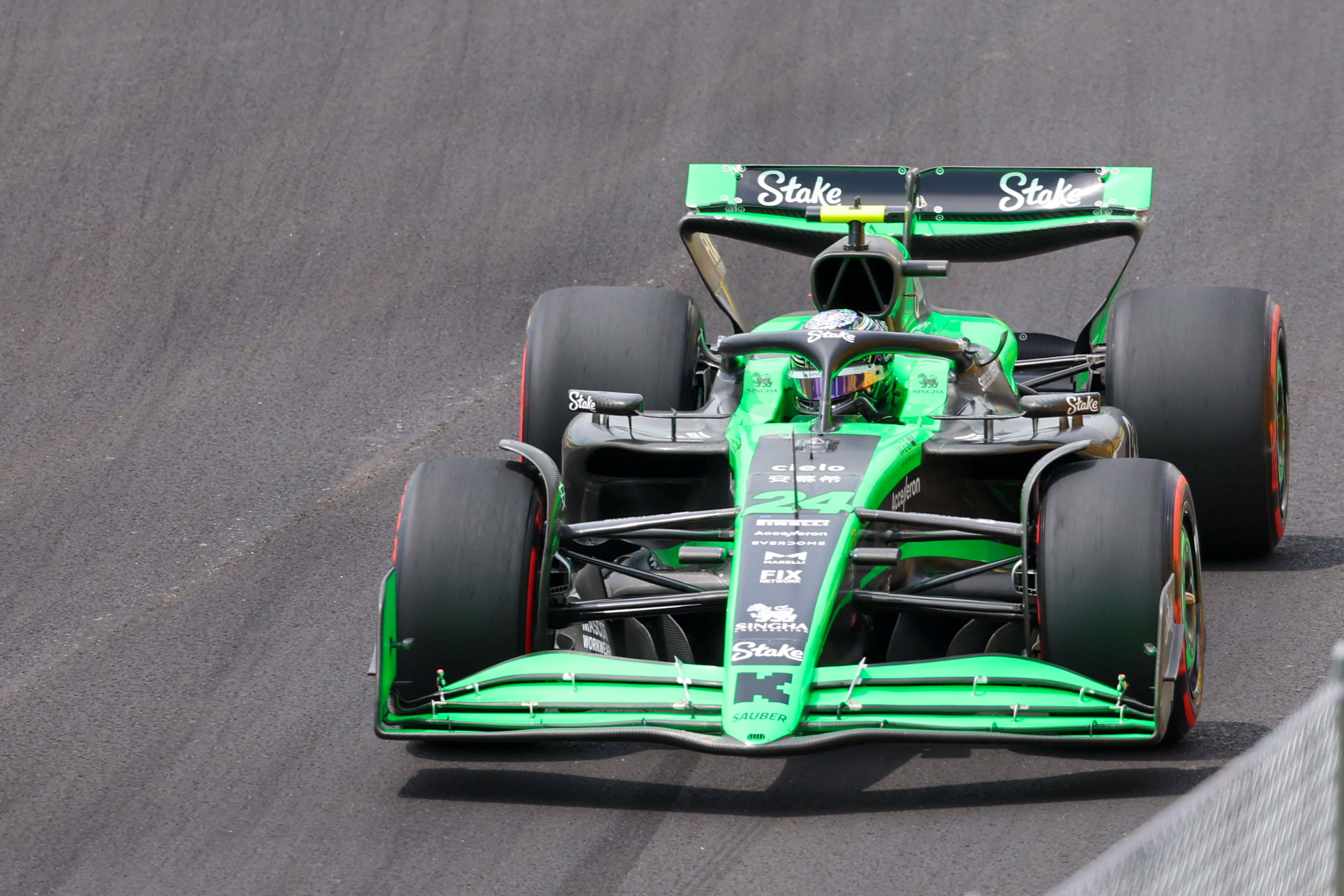 包含索伯车队险胜红牛车队,周冠宇刷新纪录的词条 包含索伯车队险胜红牛车队,周冠宇刷新纪录的词条